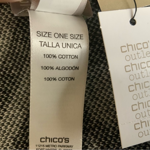 Chico’s GEO Pattern Runna Covering Runna Black/Antique White. Size OS. (NWT). - Picture 7 of 7